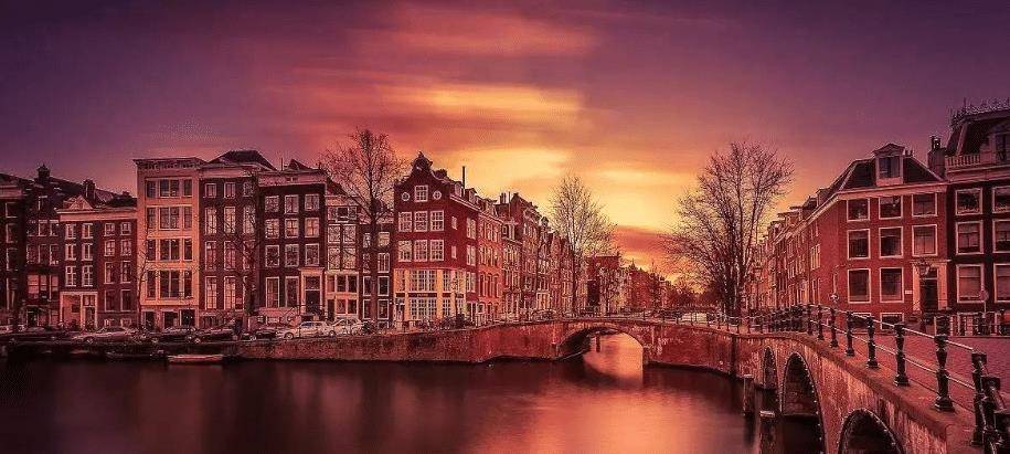 阿姆斯特丹漫游：从“大杂烩”到“百宝箱”，应有尽有