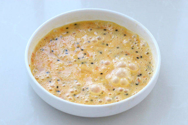 时间|把剩吐司做成营养早餐，一口平底锅就能搞定，细腻美味浓郁拉丝！