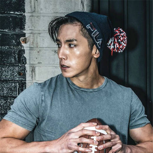 《暴风眼》最帅反派上线,这明明是偶像剧男主的颜值?_赵威霖