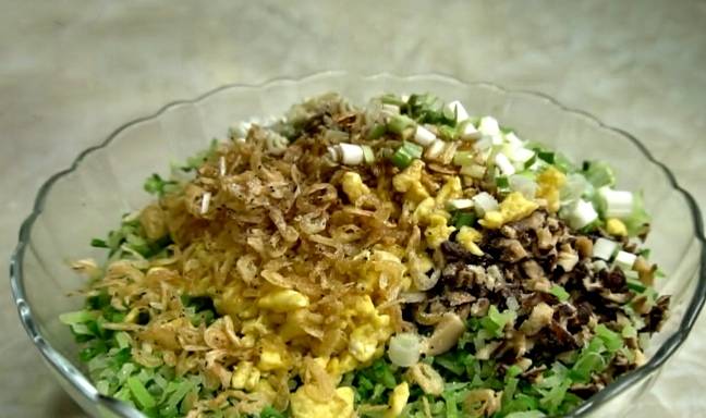 虾皮|入冬最应该吃的一道菜,5毛钱买一斤,做成一道面食,全家爱吃