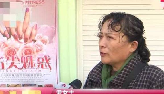 眼袋为参加女儿婚礼去整形，结果下眼睑外翻，医生：爱找谁找谁吧