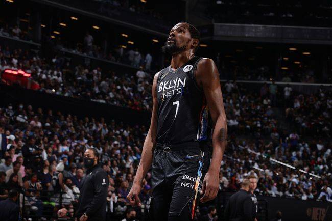 杜兰特太阳队首秀惊艳全场未来可期