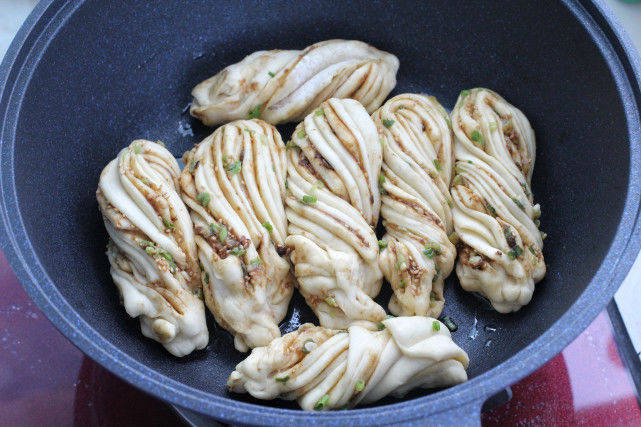 葱花|北方最常见的早餐，暄软美味比馒头好吃多了，一次发酵成功率高！