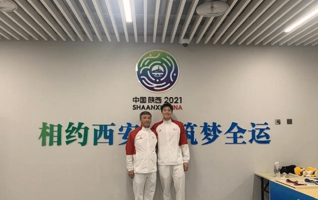 色彩 运动员的气质真是没得比，汪顺穿POLO衫也有活力，气质挺耐看的