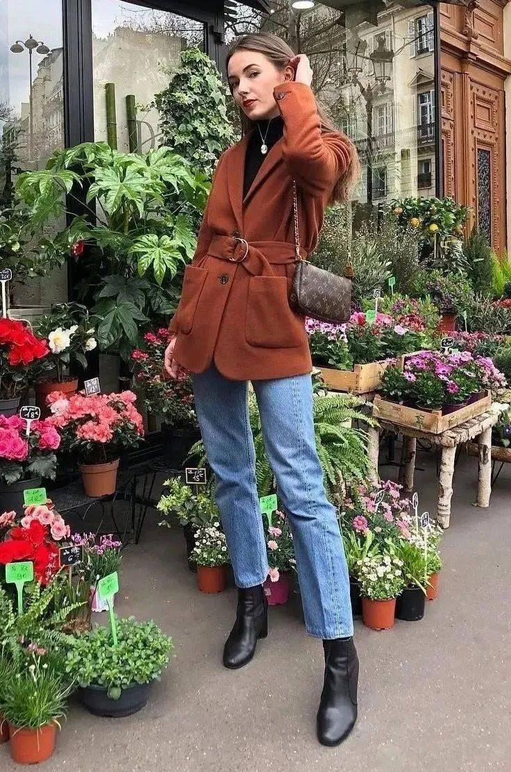 灯芯绒 别再穿高跟鞋了，奶奶裤+短靴才是今年秋冬最流行！