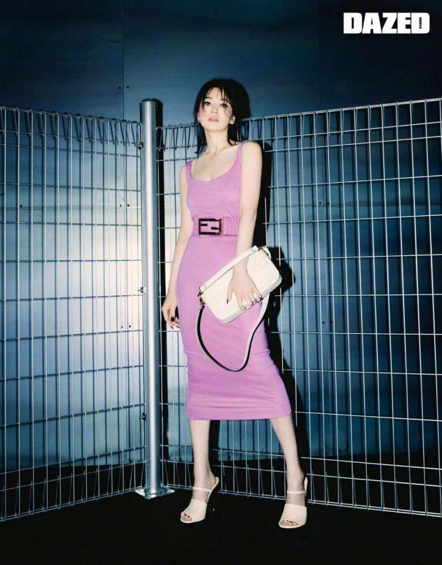 颜色 宋慧乔变Fendi亲闺女绝了！拍大片风格大变，如今化大浓妆都超美