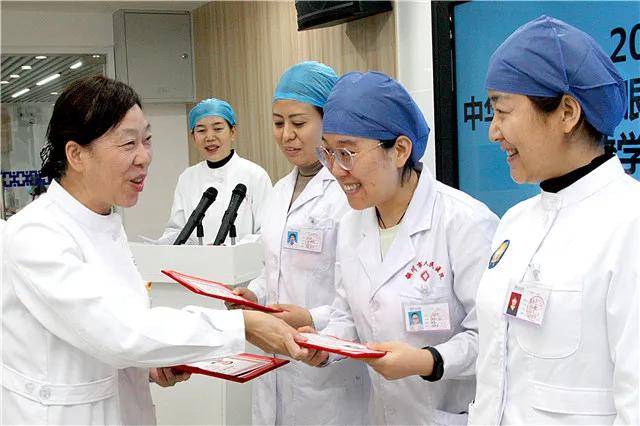 西安市第四医院中华护理学会眼科专科护士京外举行临床实践结业典礼