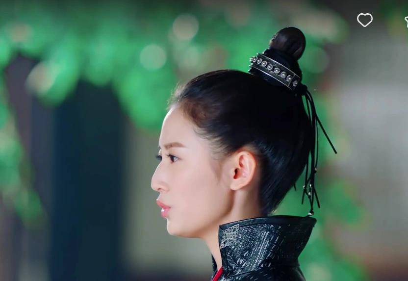高挺古装美女陈钰琪