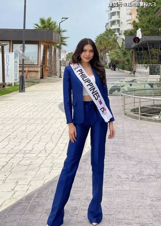 新的环球小姐菲律宾选美皇后莫琳蒙塔尼被加冕