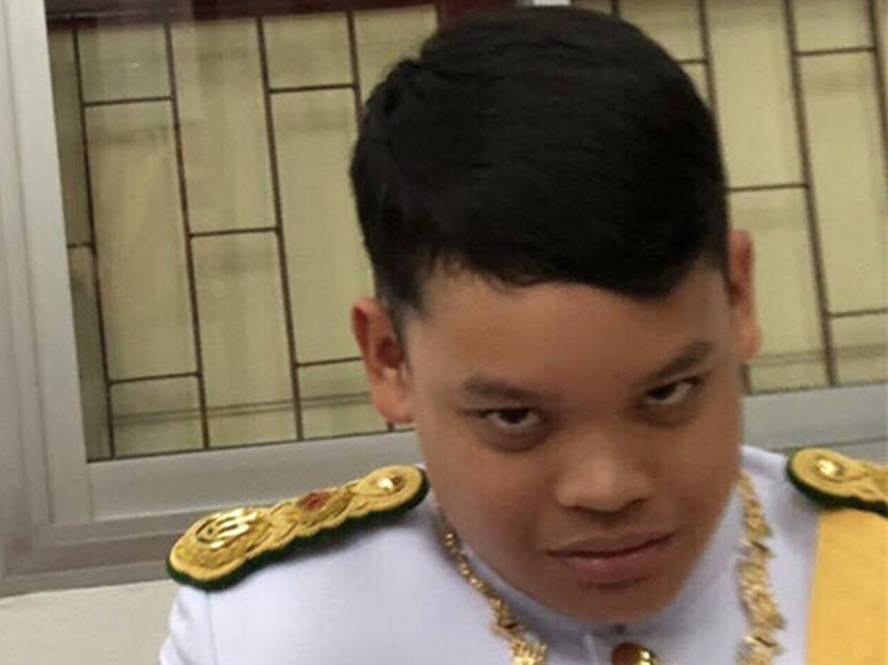 原创泰国宫斗背景板装傻充愣6年如今稳坐第一顺位