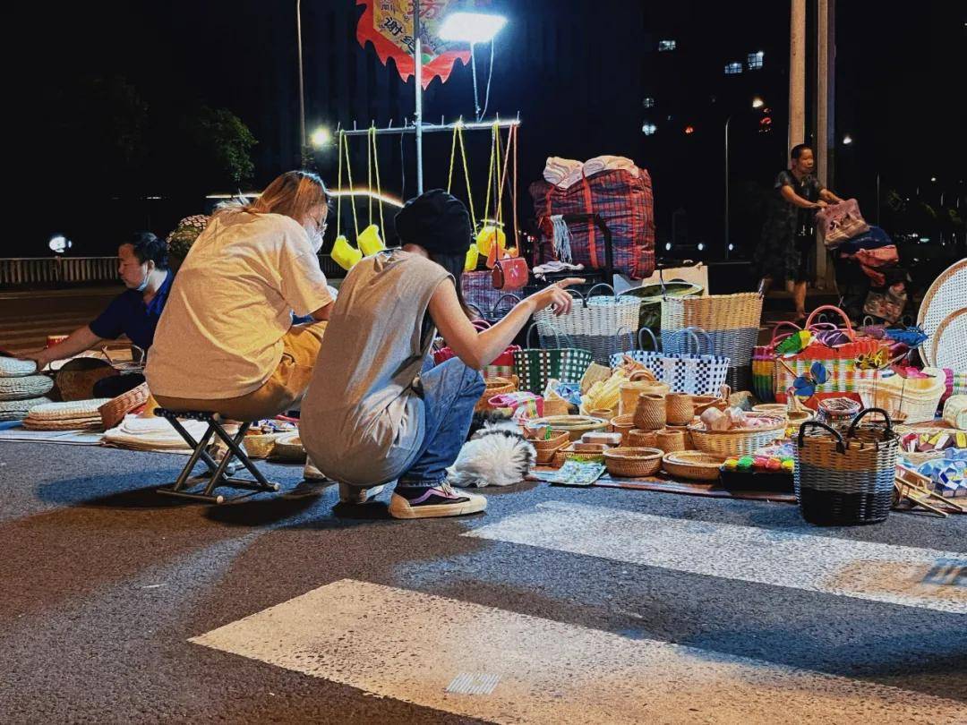 我们也来逛福州鬼市了!凌晨开市,天亮消失,这里究竟在卖什么?_生活