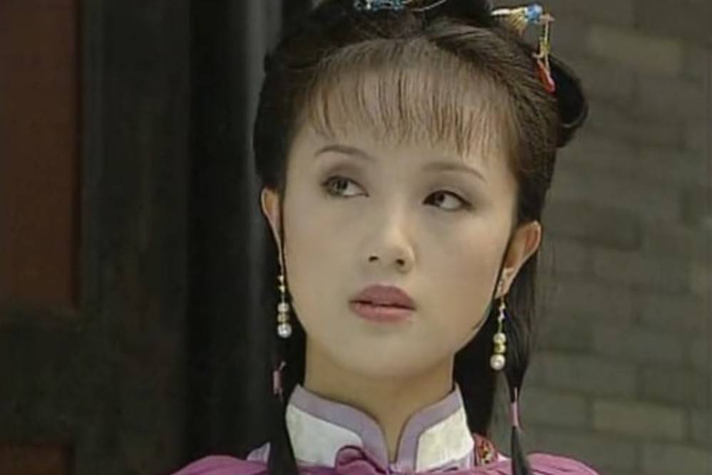 近年来还在《送你一朵小红花》中饰演易烊千玺的妈妈,是绝对的实力