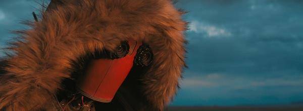 角色|一人一狗一机器也能让人泪目——汤姆·汉克斯新片《芬奇》简评