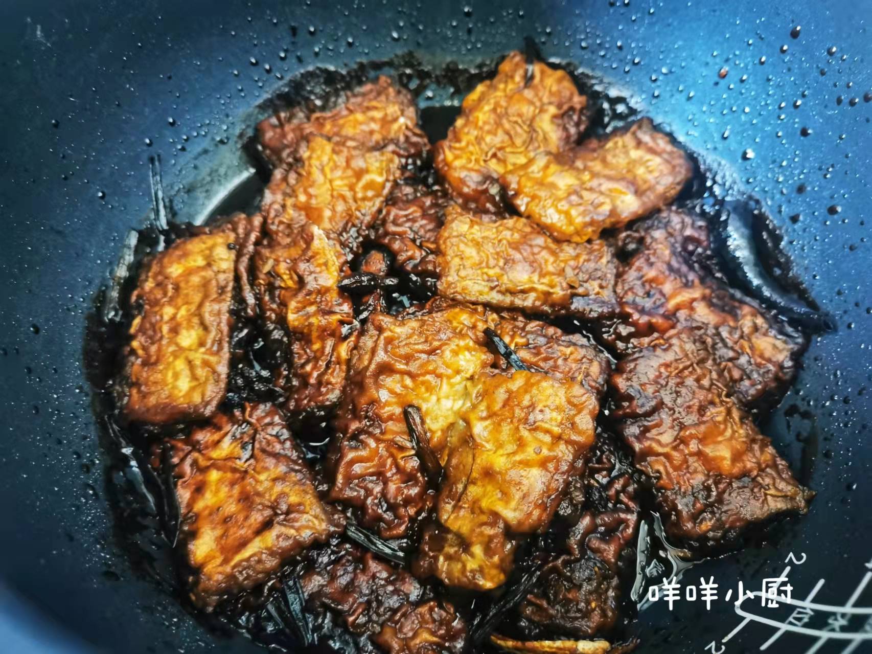 做法|带鱼这样做可以媲美鱼罐头，鱼骨酥烂好吃，家里有电饭煲的都能做