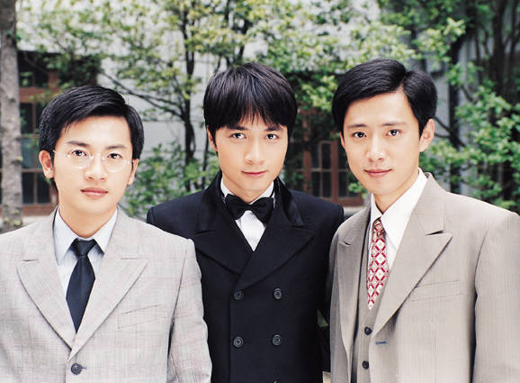 演技|《突围》临近大结局，给演员演技做个排行，靳东只能屈居第三