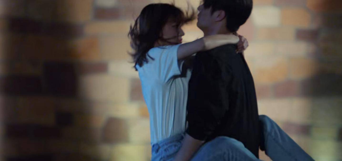 程真真|“考拉抱”别硬加，杨紫李现一抱甜到齁，他们一抱尬到你发慌