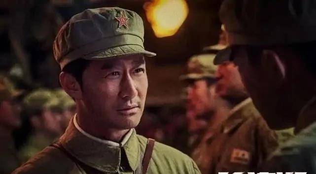 吴京|长津湖票房破56亿，反超战狼二指日可待，打败吴京的只有吴京