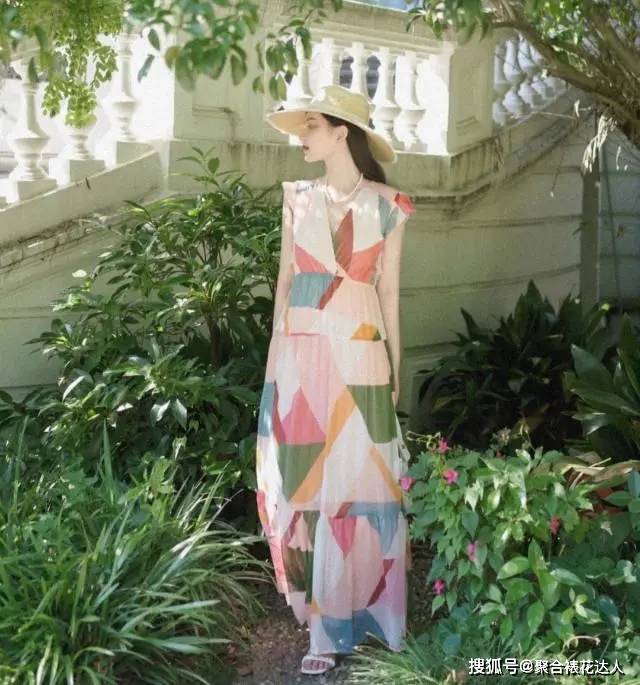 对比色怎么选择适合自己的衣服颜色？看看时髦精的“对色分析”