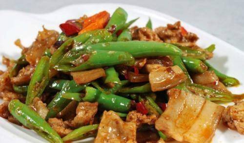 做法|三天两头,给孩子做道“营养菜”,香气扑鼻,解馋有营养促进发育