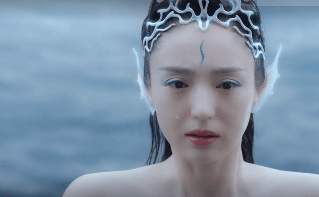 陈伟霆|《斛珠夫人》开播遭吐槽,杨幂状态不佳全靠滤镜,陈伟霆溜肩被嘲