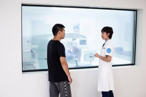 推敲|体验高品质近视手术：合肥慧视眼科医院医生与患者始终在同一阵线