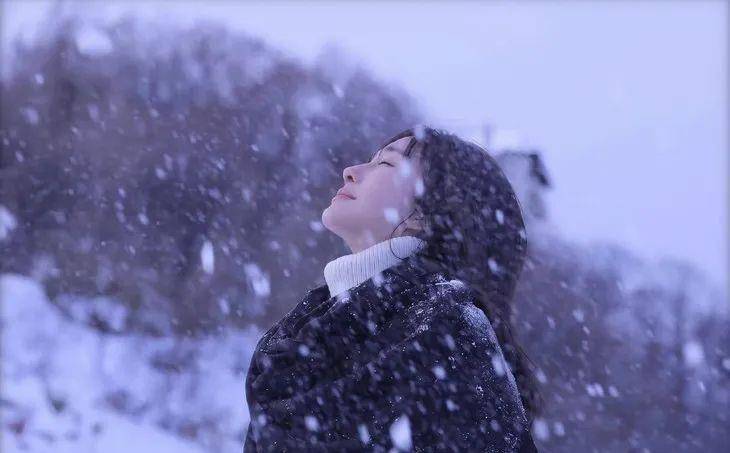 雪地FUNFUN而谈｜女明星初雪拍照秘籍，我全都有