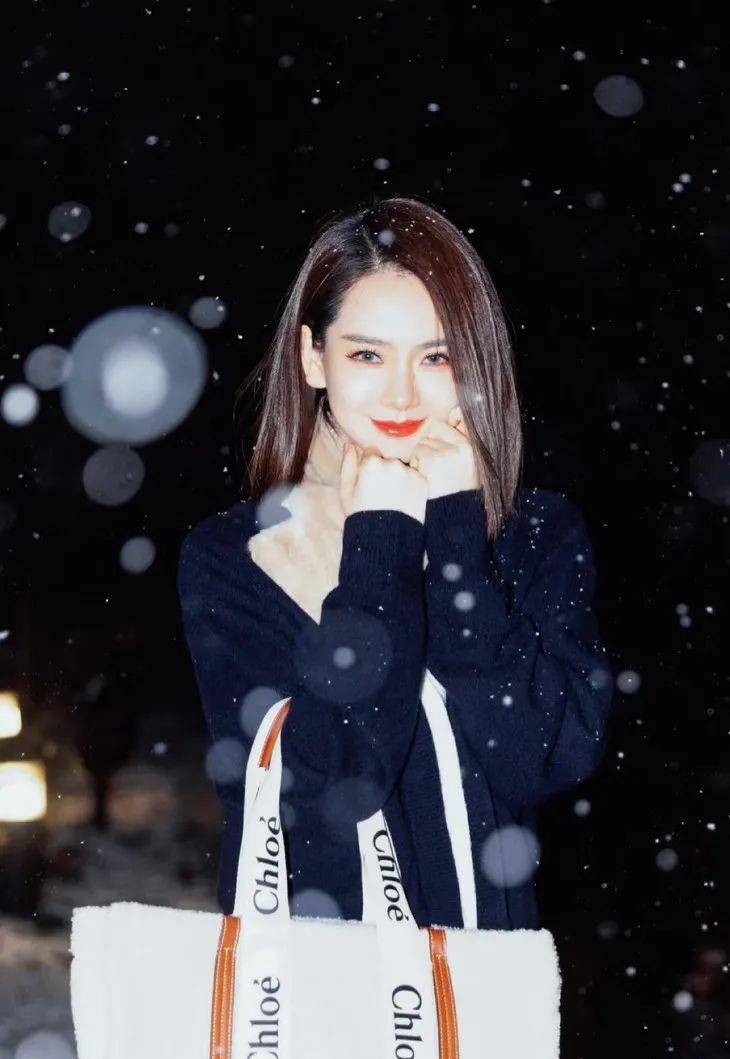 雪地FUNFUN而谈｜女明星初雪拍照秘籍，我全都有