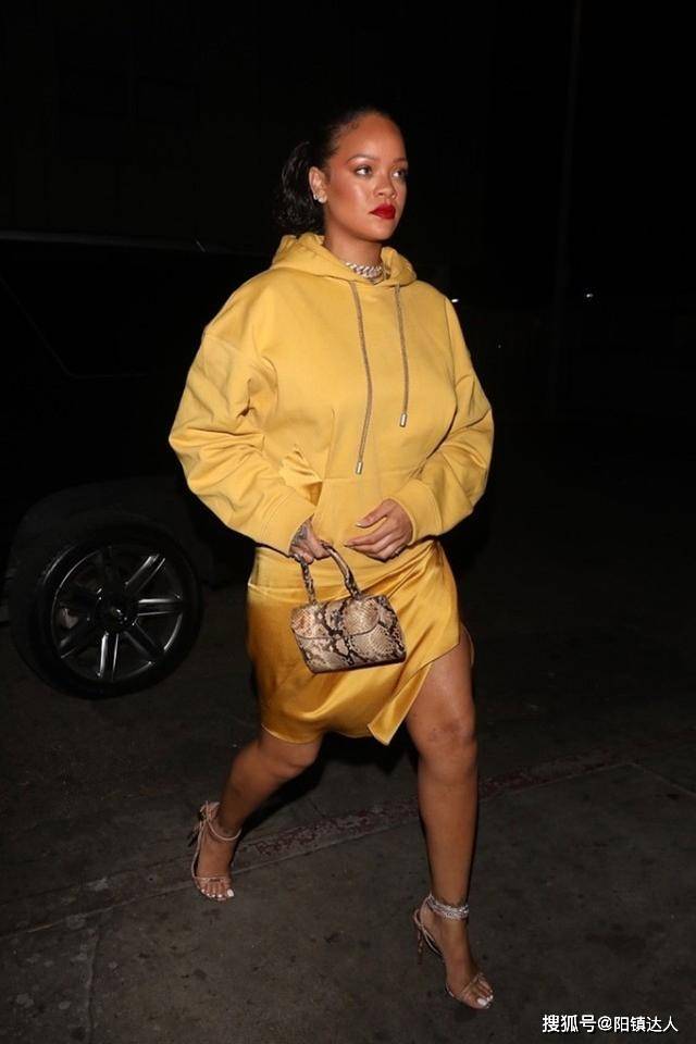 卫衣 时髦精都在穿的卫衣,你不妨尝试一下,你也可以走起潮流风