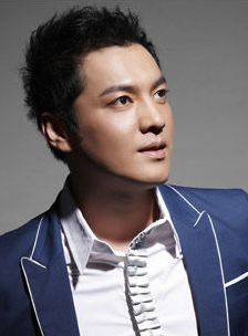 2012年5月,出席综艺节目《非诚勿扰》武汉地区海选录制,随后他渐渐