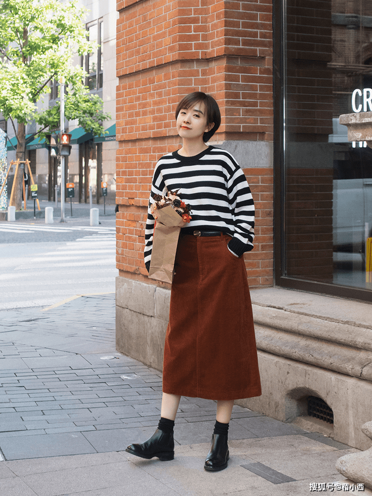颜色 冬天建议30+女性多穿“半身裙”，选这4款就够了，搭配起来很优雅