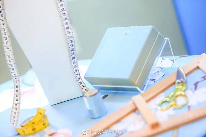 品牌国货彩妆也有高级定制，YUMEE瑜幂的彩妆奢侈艺术