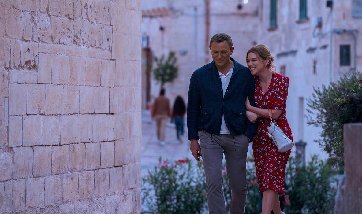 电影|《扬名立万》双11档首日夺冠，但这部好莱坞耗资12.7亿大片杀来了