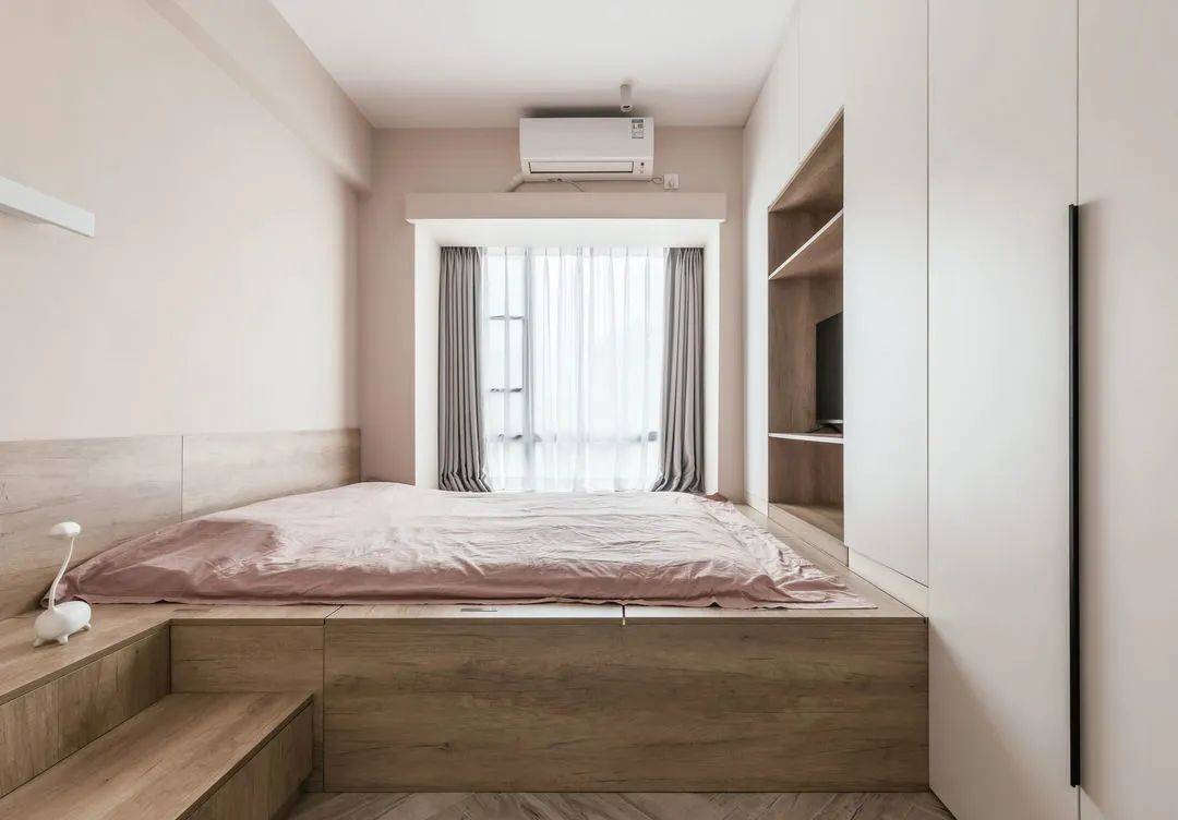 卧室别再放床了 地面抬高公分 还能多排储物柜 比榻榻米还牛 地台