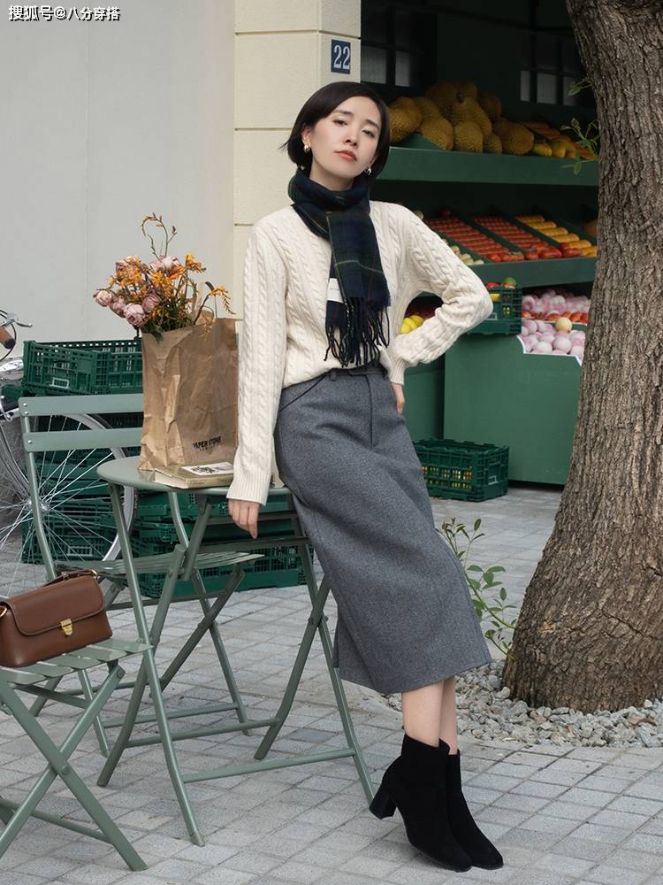 毛衣 冬季就适合穿“法式风毛衣”，这些单品百搭又显气质，美得高级