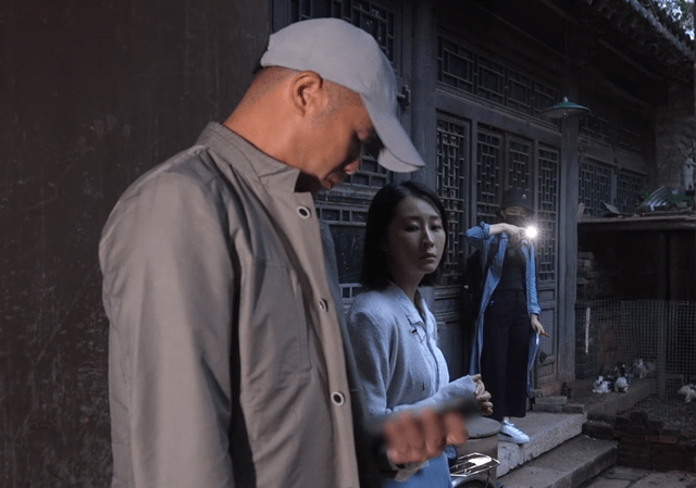 包贝尔|《导演请指教》：包贝尔的圆滑抬高上限，毕志飞的耿直却拉低下限