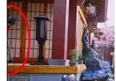 双世|《双世宠妃》穿帮镜头，卡车、摄像机好穿越，张张毁经典