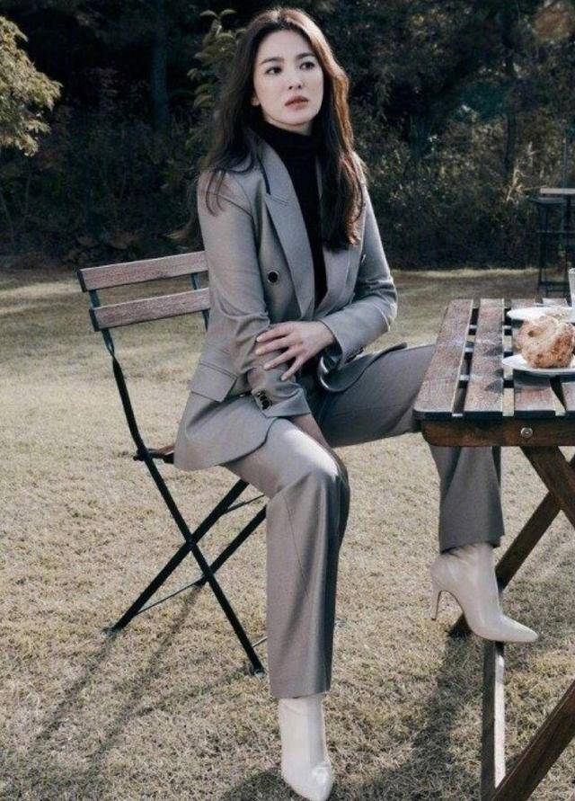 灯芯绒 宋慧乔准备的这三款过冬单品，可以复制到生活中，不论高矮都能穿