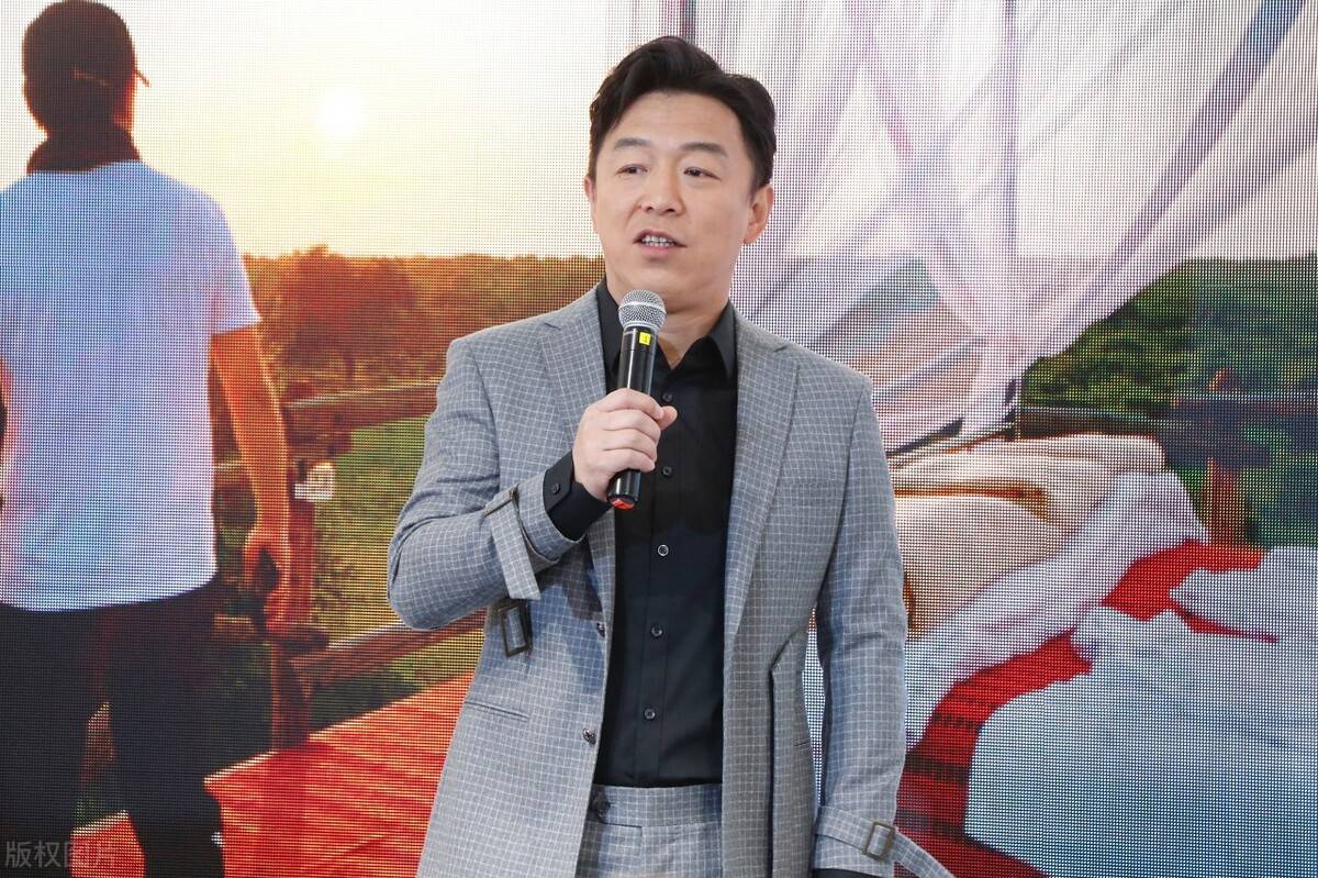 于和伟|社交达人黄渤，到哪儿都受到欢迎，人缘如此好的原因是什么