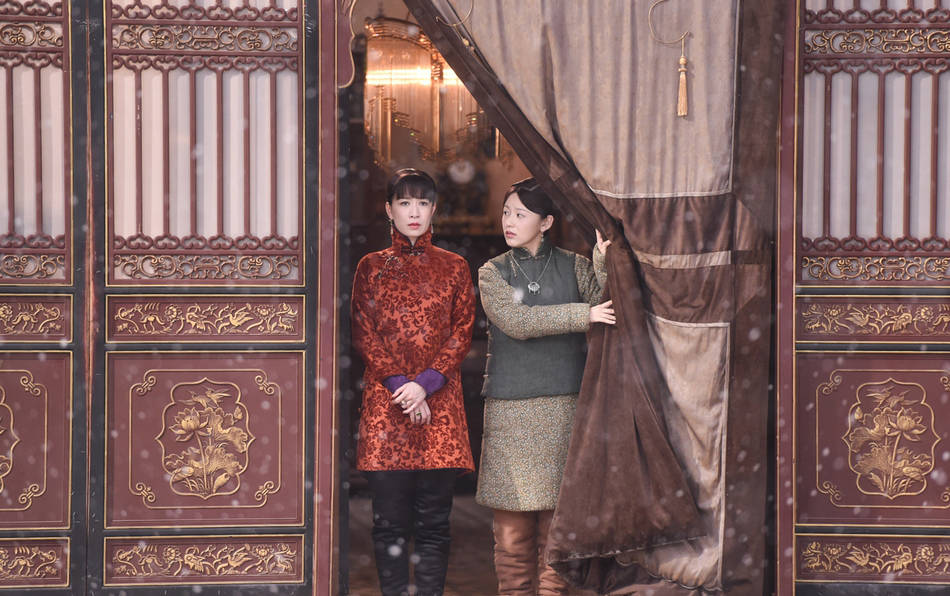 演技|黄晓明新剧造型华丽，佘诗曼剪了齐刘海，穿上红裙变身“美娇娘”