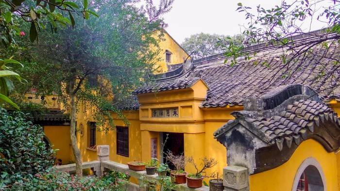 苏州山水湖山尽处听经声蟠螭山处有桃源