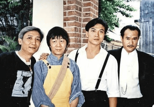 兄弟|谁能想到洪金宝嘴角上的疤痕，能引出香港电影由兴盛转衰落的故事