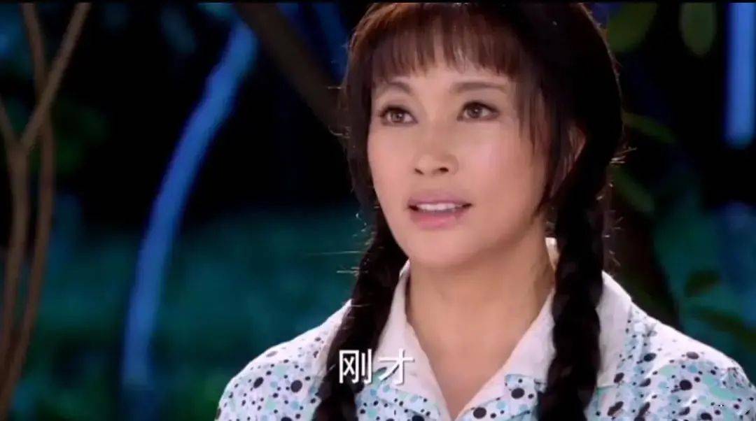 幻想身材丰满，眼窝明显脸干瘪，这11位大龄女星打碎我对少女的幻想