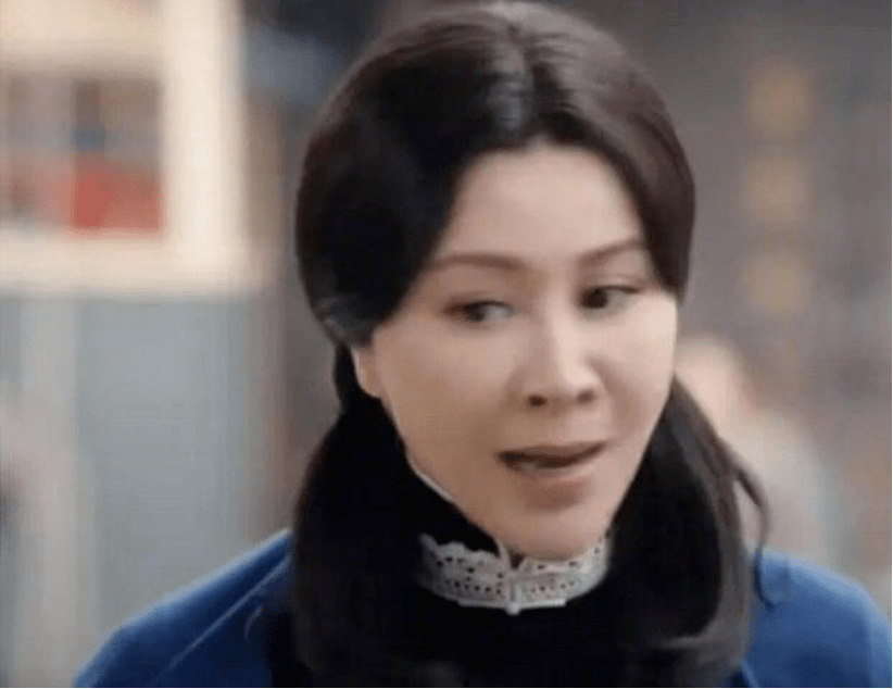 幻想身材丰满，眼窝明显脸干瘪，这11位大龄女星打碎我对少女的幻想