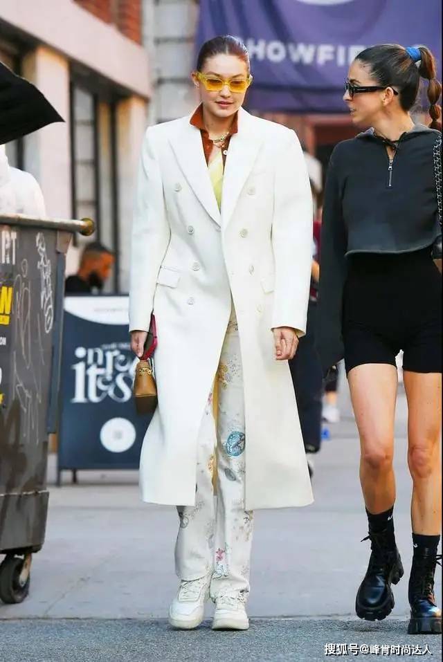 皮鞋 今年穿风衣,别再配马丁靴了!建议试试这3双鞋,显高时髦还高级