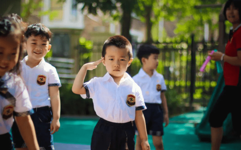 家长|上海某幼儿园学生简历火了，内容多达15页纸，大学生看后羞愧不已