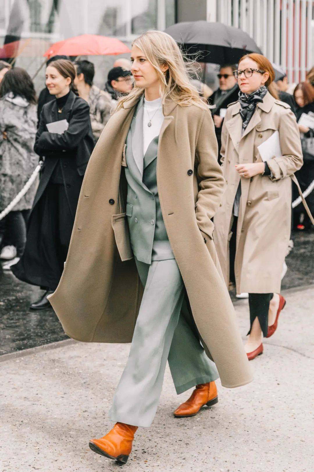 属性 你穿对“高领衫”的样子，真高级！