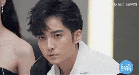 因为|导演制片人影评人扯起头花来，比明星撕X还好看？