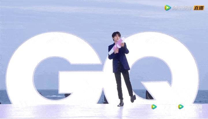 裙子 GQ盛典，顶流明星齐聚，却被嘲太土太胖？