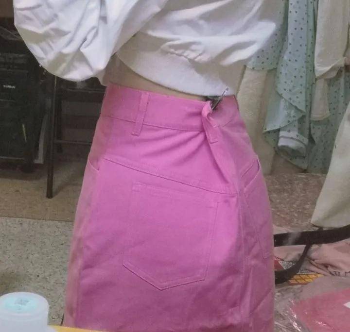 郭碧婷36岁郭碧婷近照流出，暴瘦脱相成路人，网友：还我女神