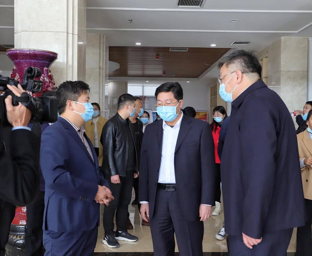 公司动态|新郑市委副书记,市长马宏伟一行莅临佳龙食品调研指导_产品